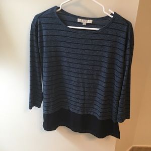Navy blue quarter length shirt